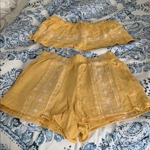 Yellow American Eagle set